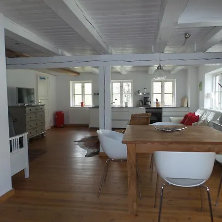 Ferienhaus Boddenblick * ガガー